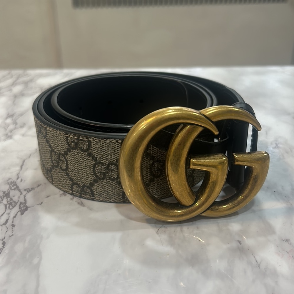 Gucci Black and Beige Belt with Gold GG Buckle - Picture 6 of 6